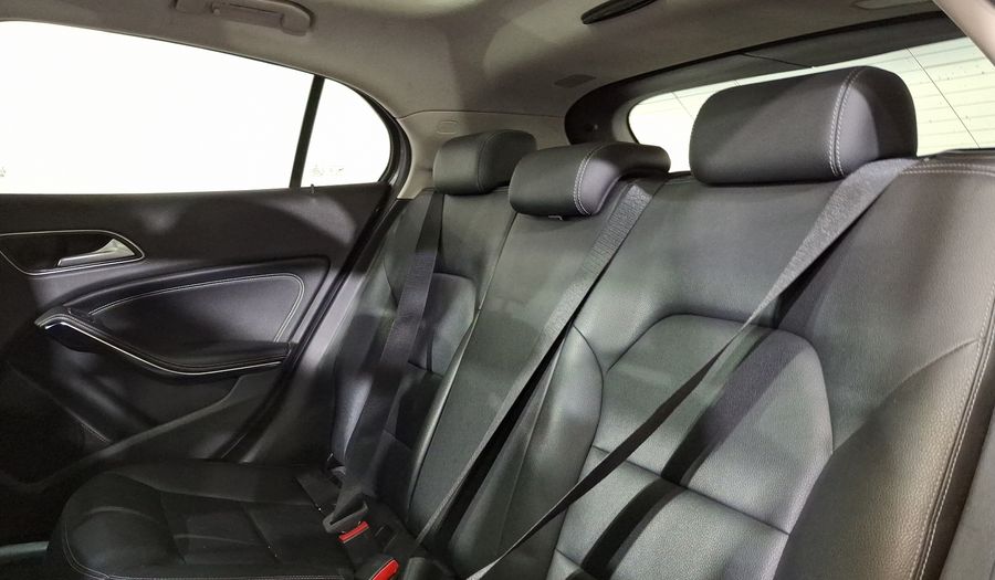 Mercedes Benz Clase Gla 1.6 GLA 200 SPORT DCT Suv 2018