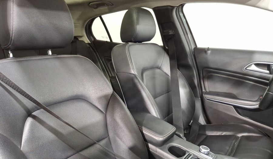 Mercedes Benz Clase Gla 1.6 GLA 200 SPORT DCT Suv 2018
