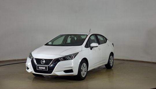 Nissan • Versa