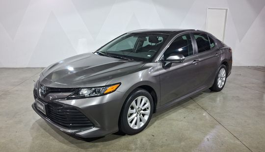 Toyota • Camry