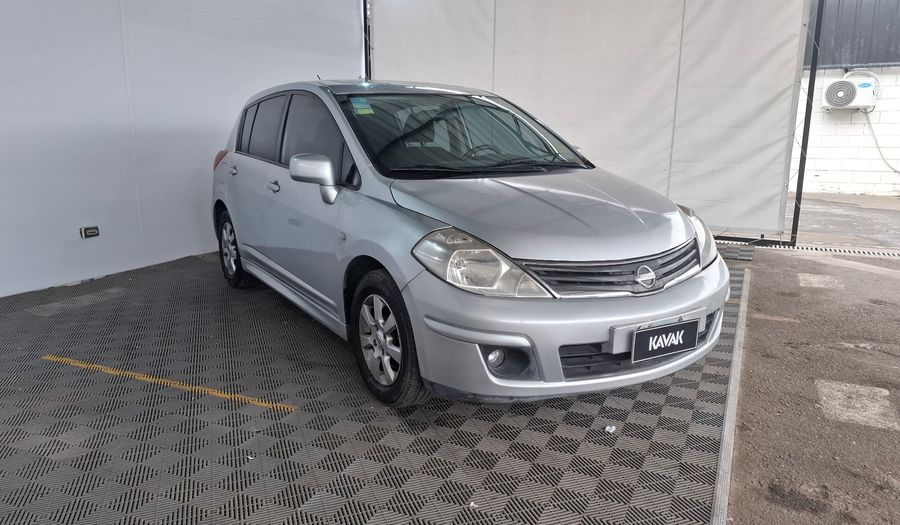 Nissan Tiida 1.8 ACENTA Hatchback 2011