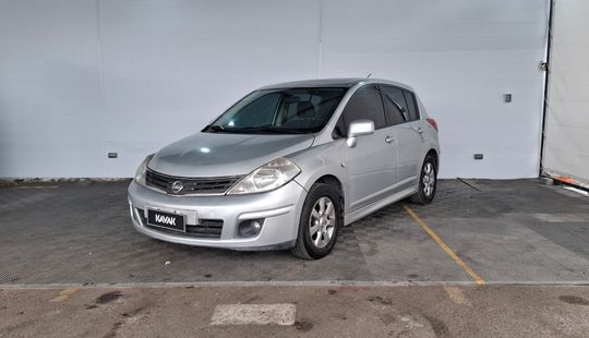 Nissan • Tiida