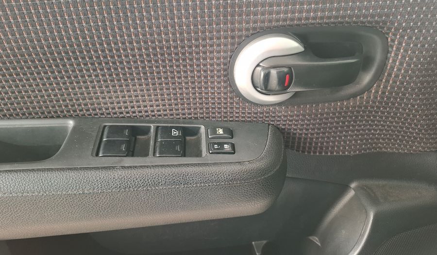 Nissan Tiida 1.8 ACENTA Hatchback 2011