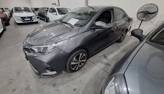 Toyota • Yaris