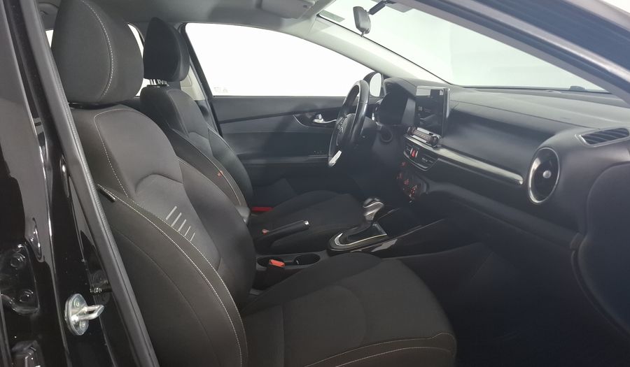 Kia Forte 2.0 EX IVT Hatchback 2021