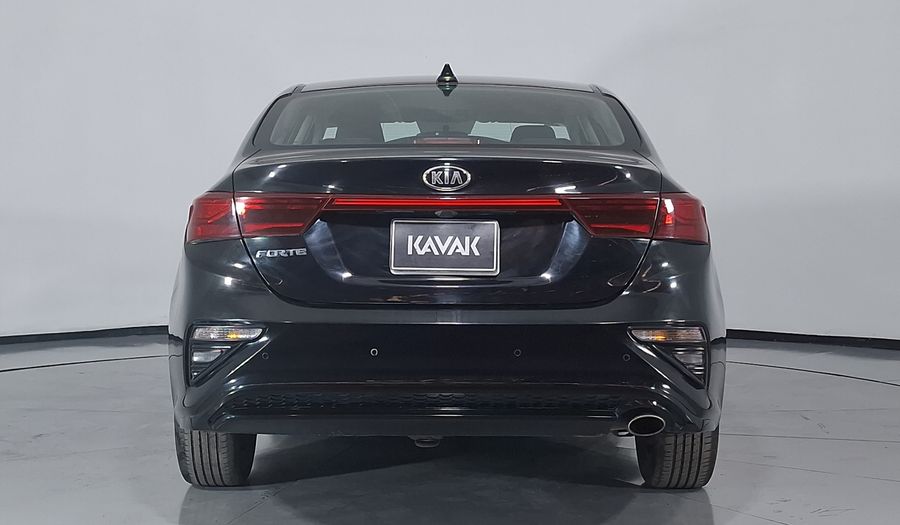 Kia Forte 2.0 EX IVT Hatchback 2021