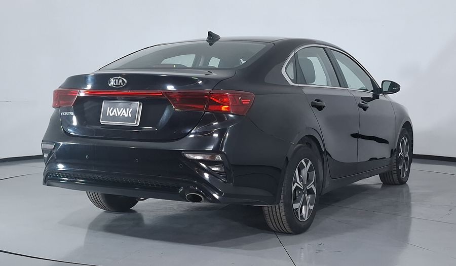 Kia Forte 2.0 EX IVT Hatchback 2021