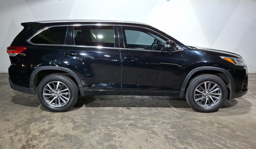 Toyota Highlander 3.5 XLE Suv 2017