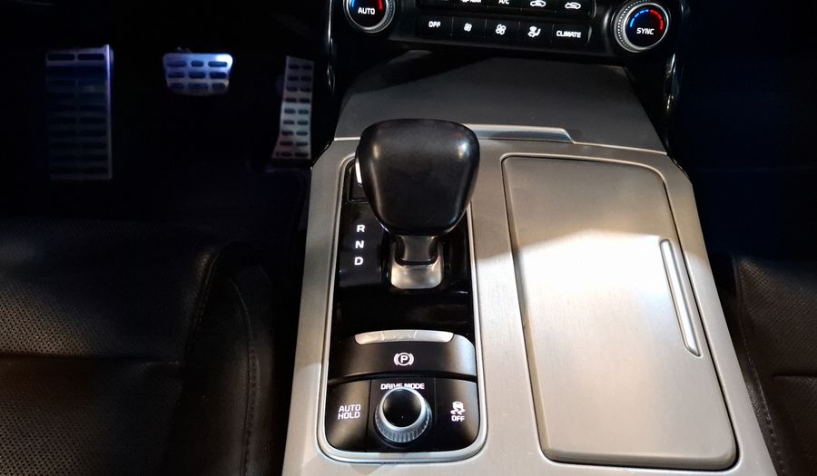 Kia Stinger 2.0 GT-LINE AUTO Hatchback 2019