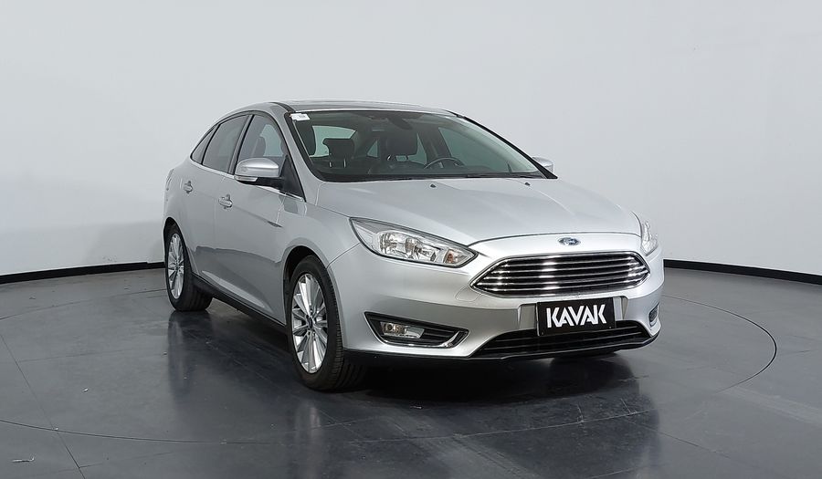 Ford Focus 2.0 TITANIUM SEDAN AT Sedan 2017