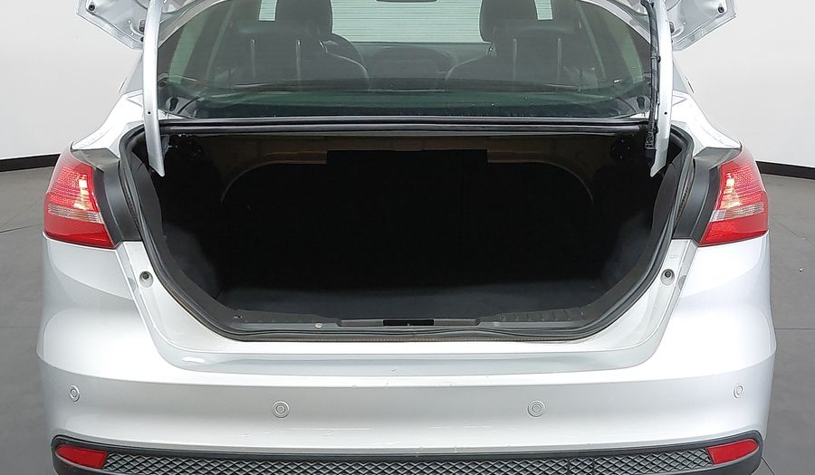 Ford Focus 2.0 TITANIUM SEDAN AT Sedan 2017