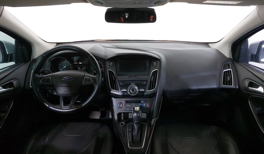 Ford Focus 2.0 TITANIUM SEDAN AT Sedan 2017