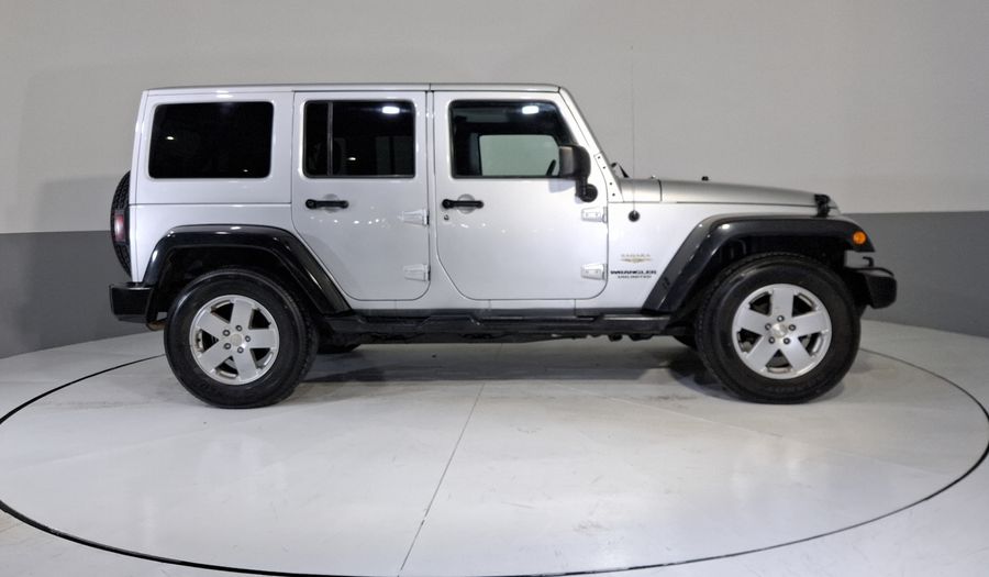 Jeep Wrangler 3.8 UNLIMITED SAHARA 4X4 AUTO Suv 2011