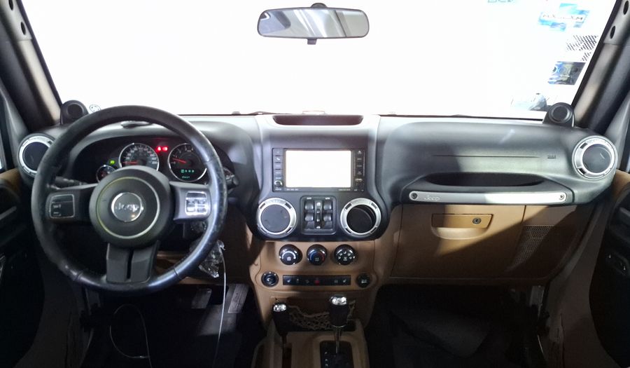 Jeep Wrangler 3.8 UNLIMITED SAHARA 4X4 AUTO Suv 2011