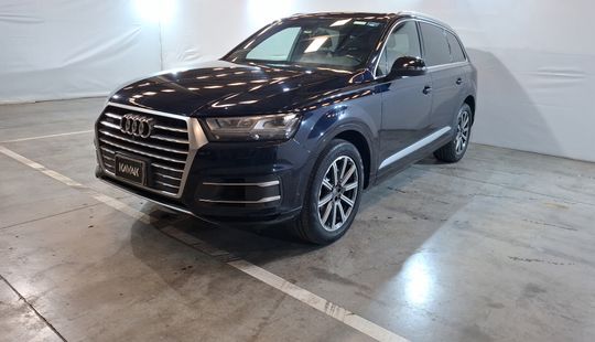 Audi • Q7
