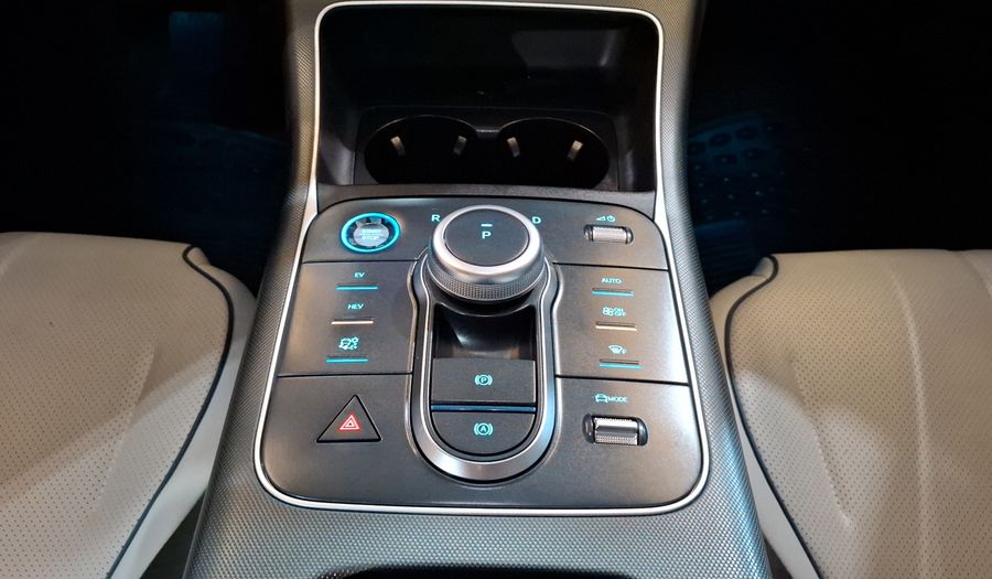 Byd King 1.5 PHEV DM-I 55KM AUTO Sedan 2025