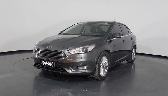 Ford • Focus