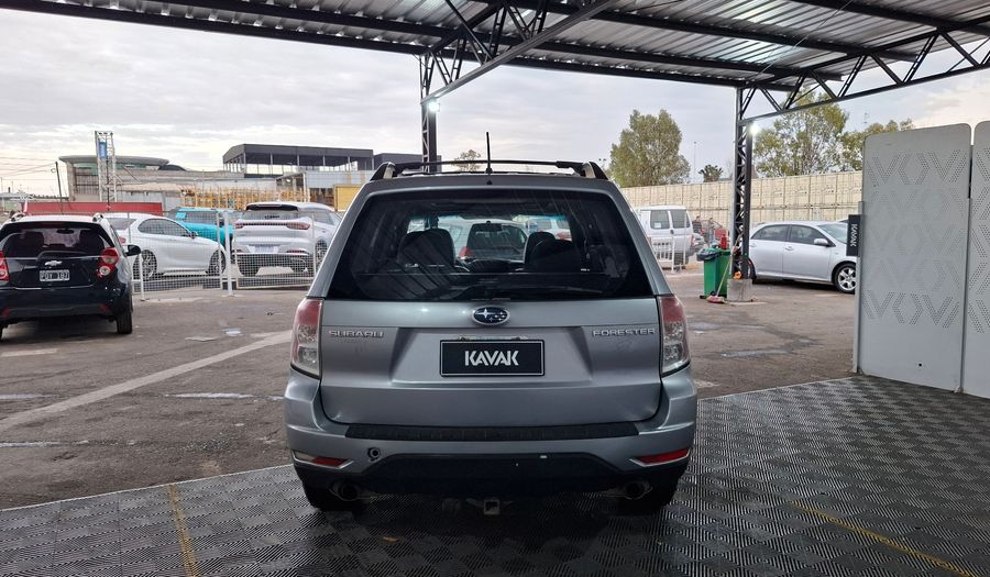 Subaru Forester 2.0I XS MT Suv 2010