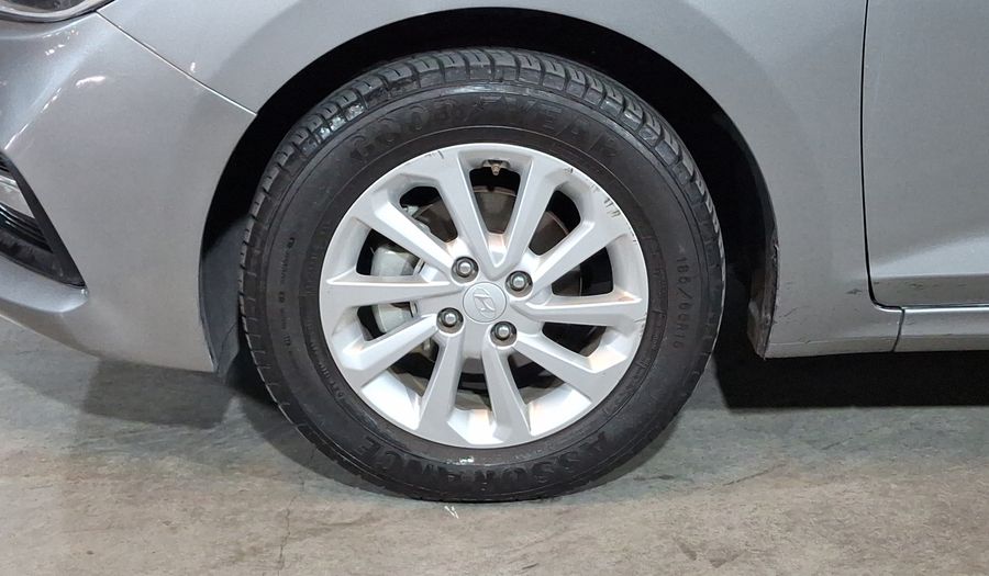 Hyundai Accent 1.6 GL MID AUTO Sedan 2022