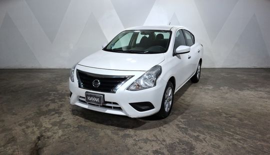 Nissan • Versa