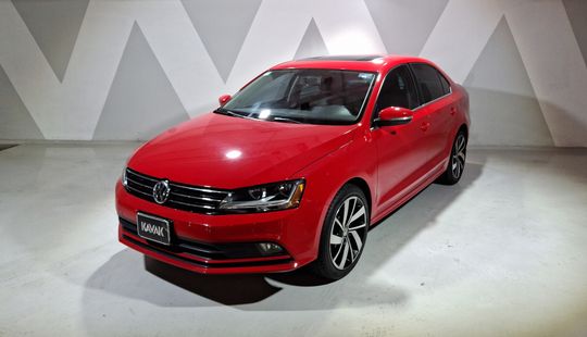 Volkswagen • Jetta
