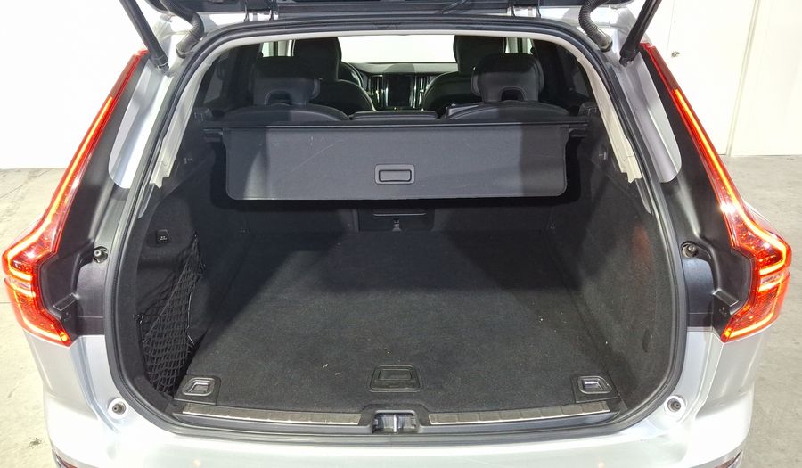Volvo Xc60 2.0 T6 INSCRIPTION AUTO AWD Suv 2021