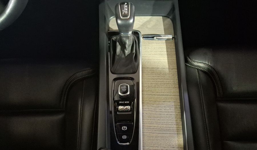 Volvo Xc60 2.0 T6 INSCRIPTION AUTO AWD Suv 2021