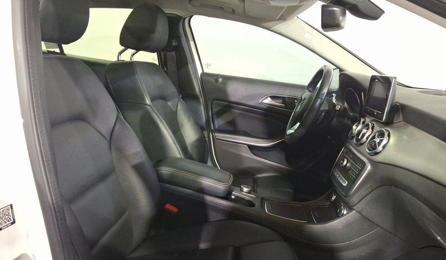 Mercedes Benz Clase Gla 1.6 GLA 200 SPORT DCT Suv 2020