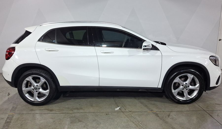 Mercedes Benz Clase Gla 1.6 GLA 200 SPORT DCT Suv 2020