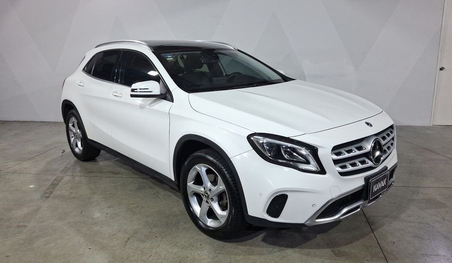 Mercedes Benz Clase Gla 1.6 GLA 200 SPORT DCT Suv 2020