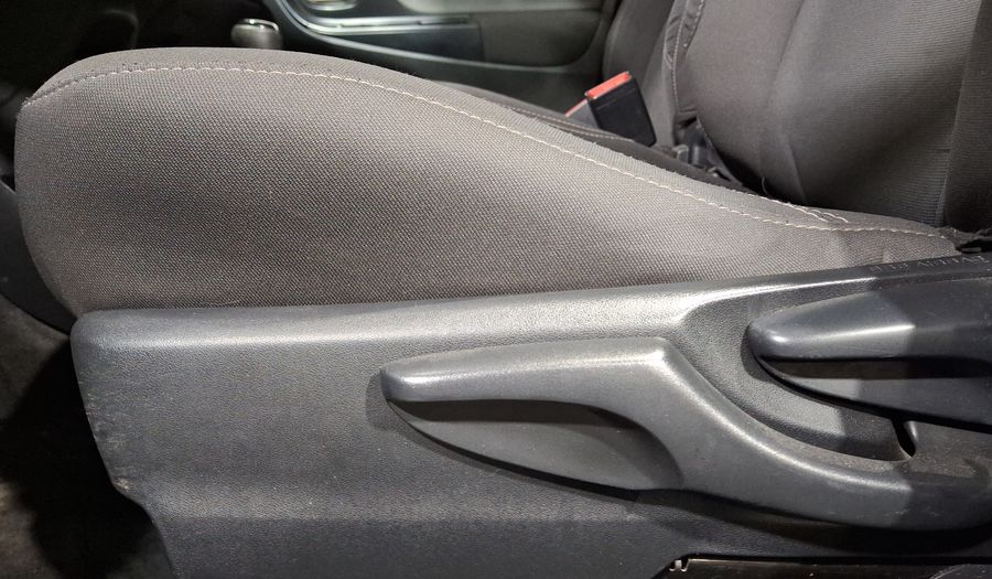 Toyota Yaris 1.5 SE AT 5PTAS Hatchback 2016