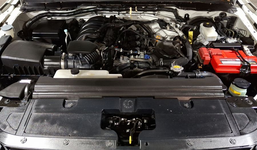 Nissan Np300 2.5 NP300 ESTACAS Pickup 2021