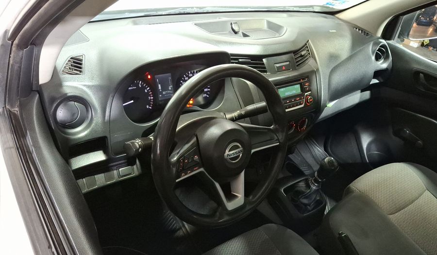 Nissan Np300 2.5 NP300 ESTACAS Pickup 2021