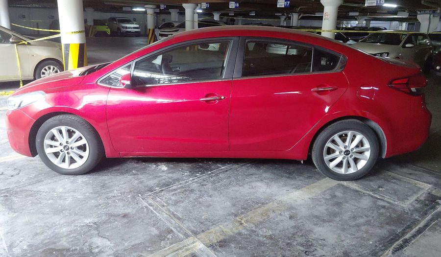 Kia Forte 2.0 EX AT Hatchback 2017