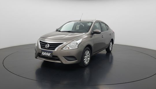 Nissan • Sentra