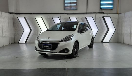 Peugeot • 208