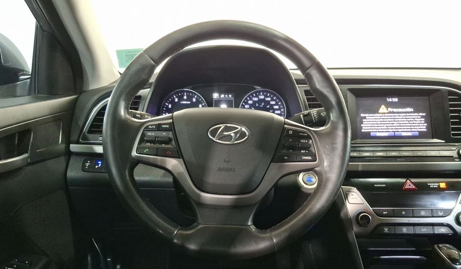 Hyundai Elantra 2.0 LIMITED TECH NAVI AT Sedan 2017