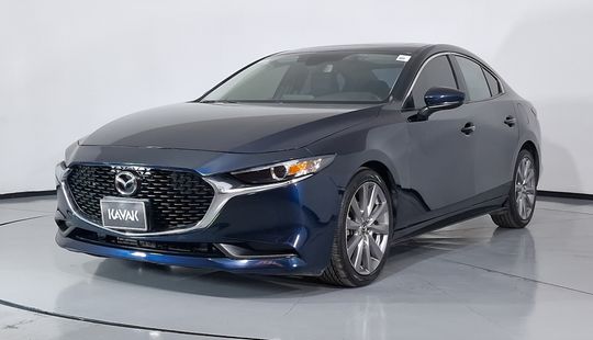 2020 • 70,192 km • Automático