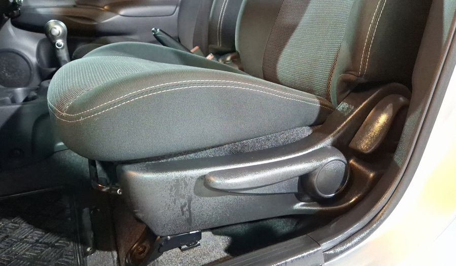 Nissan Versa 1.6 ADVANCE AUTO Sedan 2017