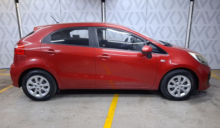 Kia Rio 1.6 LX MT Hatchback 2016