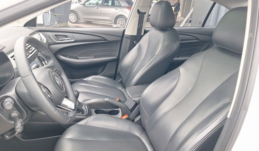 Mg 5 1.5 DLX Sedan 2023