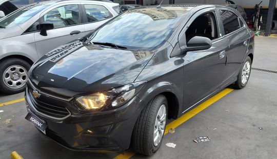 Chevrolet • Onix