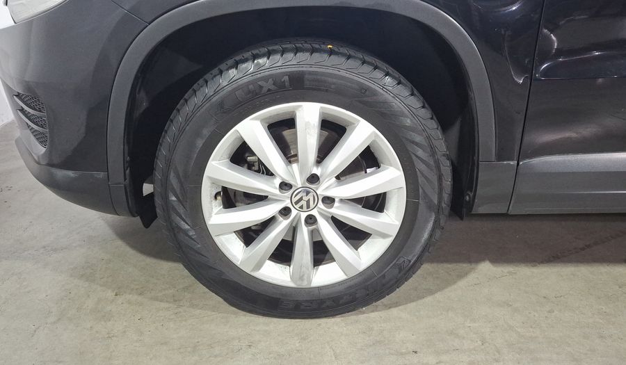 Volkswagen Tiguan 2.0 PAQUETE SPORT & STYLE Suv 2017