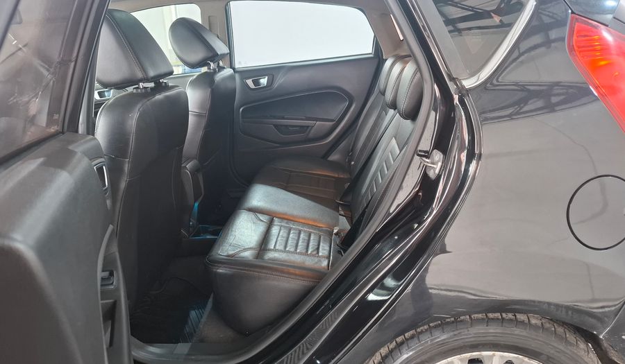 Ford Fiesta Kinetic Design 1.6 TITANIUM POWERSHIFT Hatchback 2014