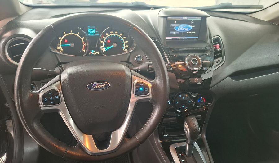 Ford Fiesta Kinetic Design 1.6 TITANIUM POWERSHIFT Hatchback 2014