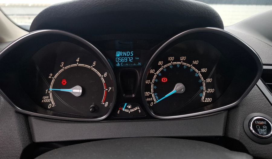 Ford Fiesta Kinetic Design 1.6 TITANIUM POWERSHIFT Hatchback 2014