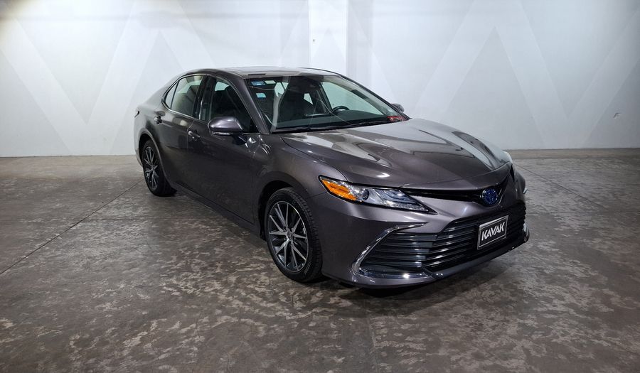 Toyota Camry 2.5 HEV XLE AUTO Sedan 2022