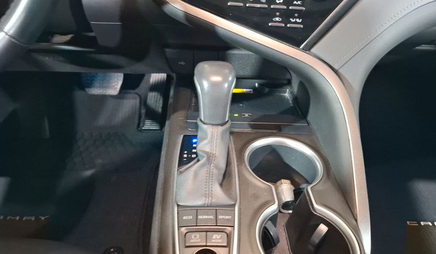 Toyota Camry 2.5 HEV XLE AUTO Sedan 2022
