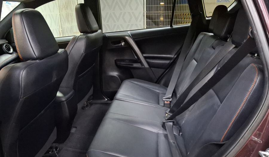 Toyota Rav4 2.5 L4 SE 4WD AT Suv 2018