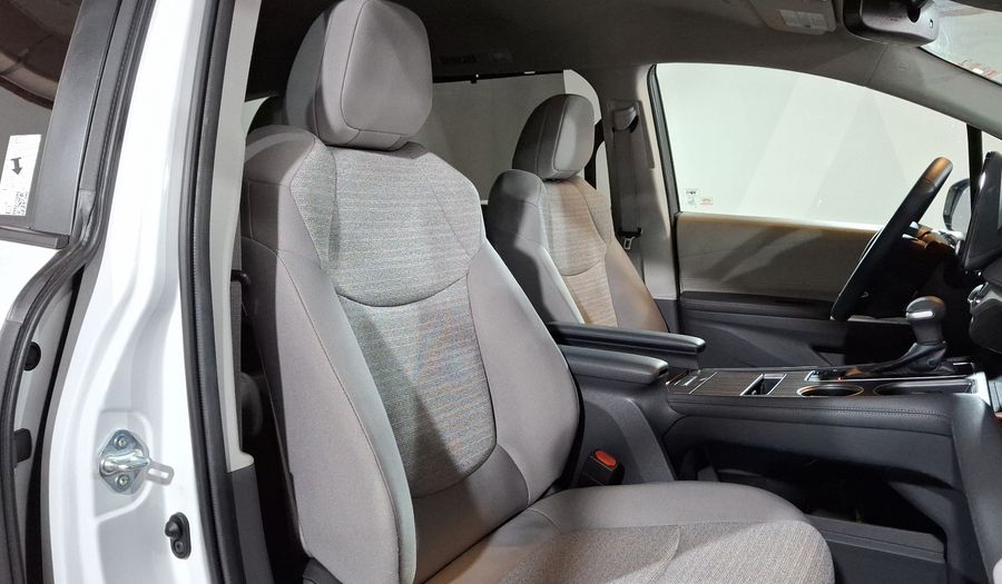 Toyota Sienna 2.5 HEV XLE AUTO Minivan 2022